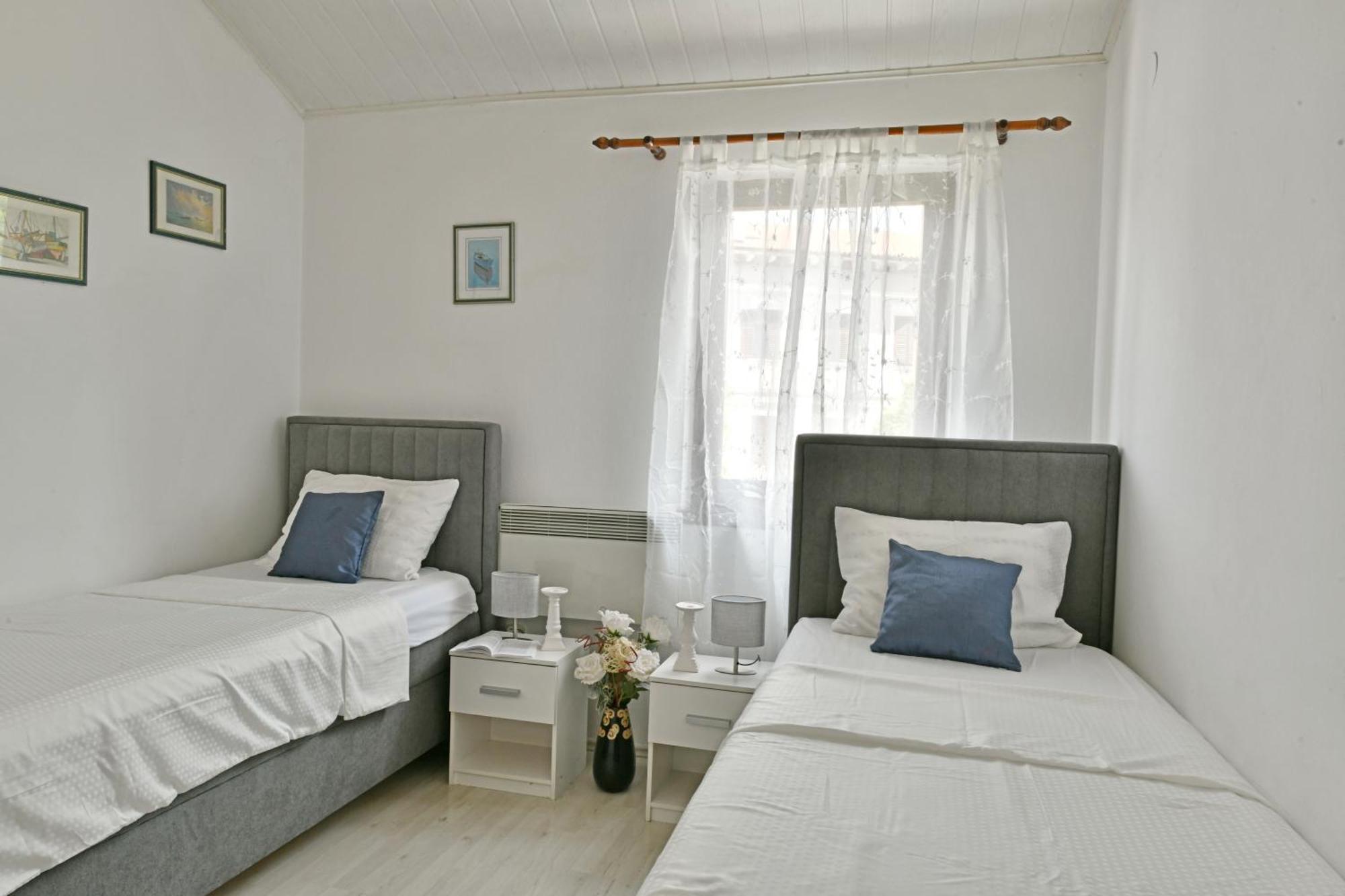 Apartments Villa Herak โปเรช ภายนอก รูปภาพ